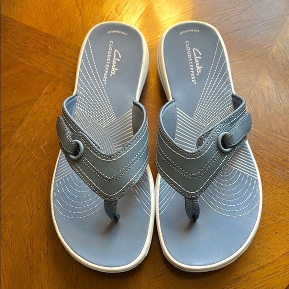 Clarks Cloudsteppers Sandal - sz 9 - NWOT - Picture 1 of 3